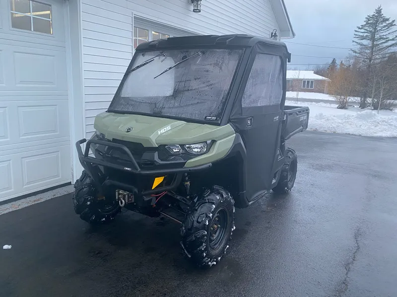 2018 Can-Am Defender HD5 EPS — photo 3 of 8