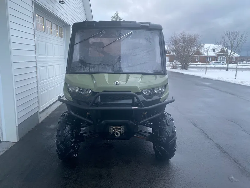 2018 Can-Am Defender HD5 EPS — photo 2 of 8