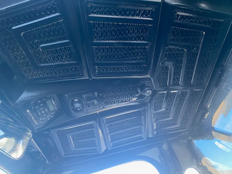 2023 Polaris RZR 1000 XP EPS — photo 9 of 11