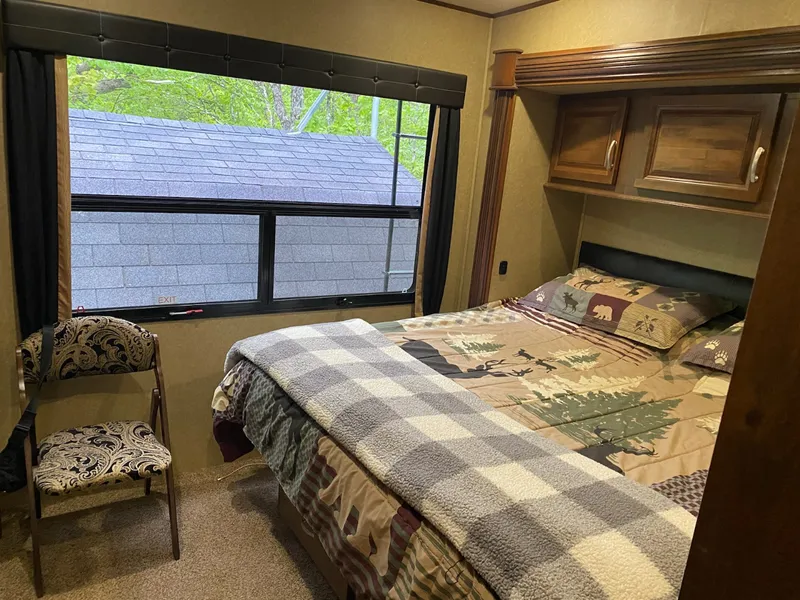 2015 Rushmore 44 Lincoln — photo 13 of 20