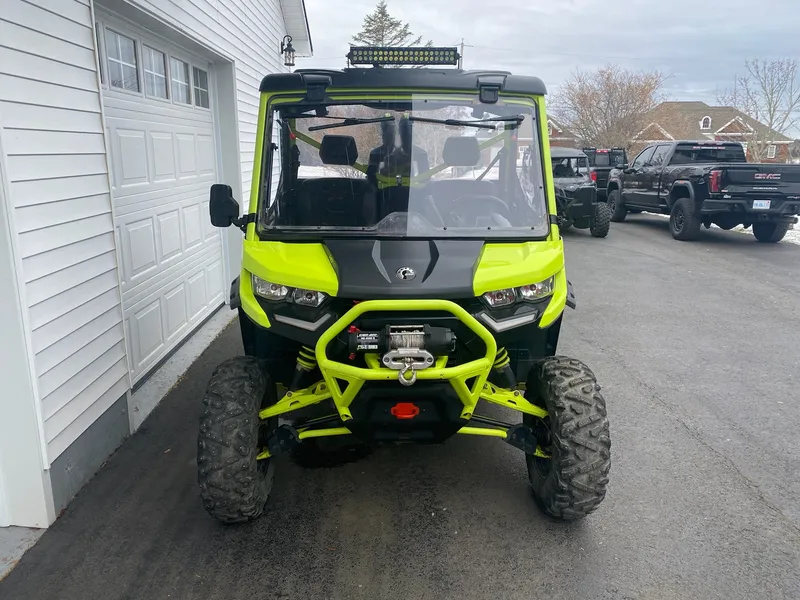 2021 Can-Am Defender HD10 XMR — photo 2 of 12