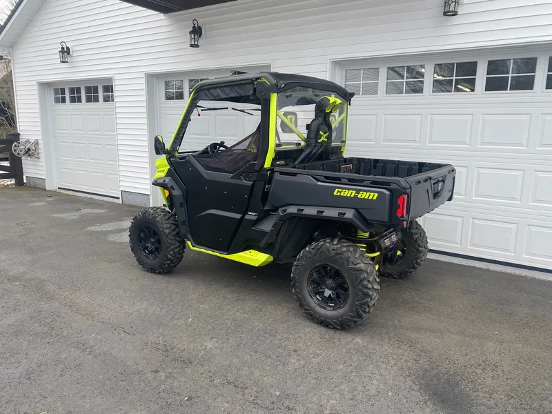 2021 Can-Am Defender HD10 XMR — photo 5 of 12