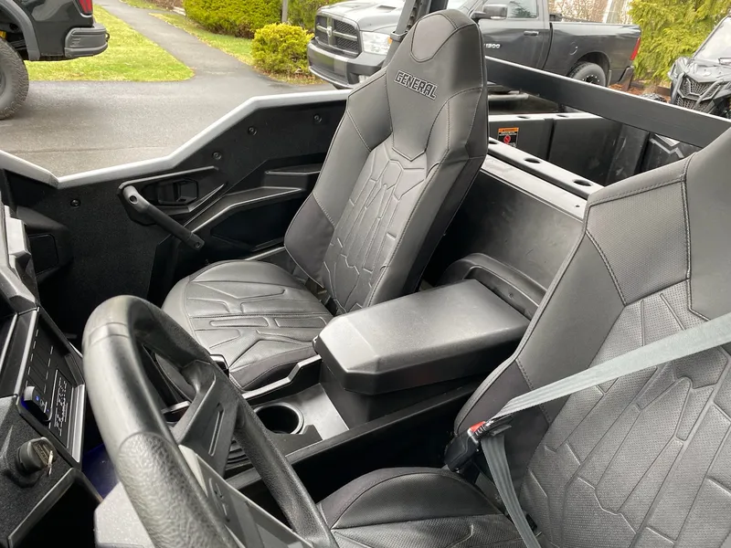 2023 Polaris General 1000 XP EPS — photo 8 of 8