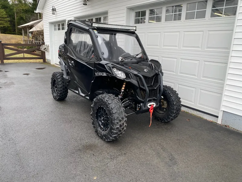2022 Can-Am Maverick Sport 1000R — photo 2 of 2