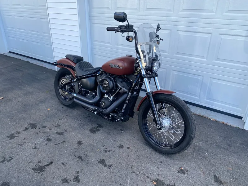 2018 Harley-Davidson Street Bob — photo 4 of 8