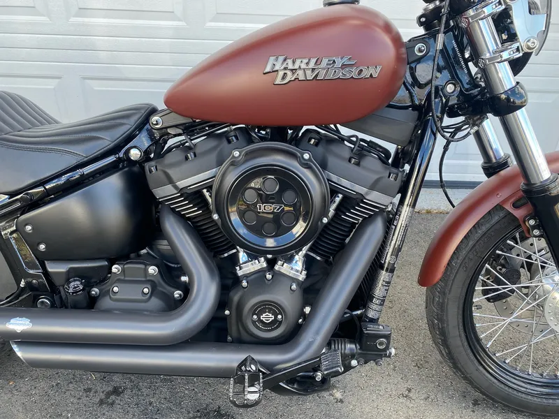 2018 Harley-Davidson Street Bob — photo 3 of 8