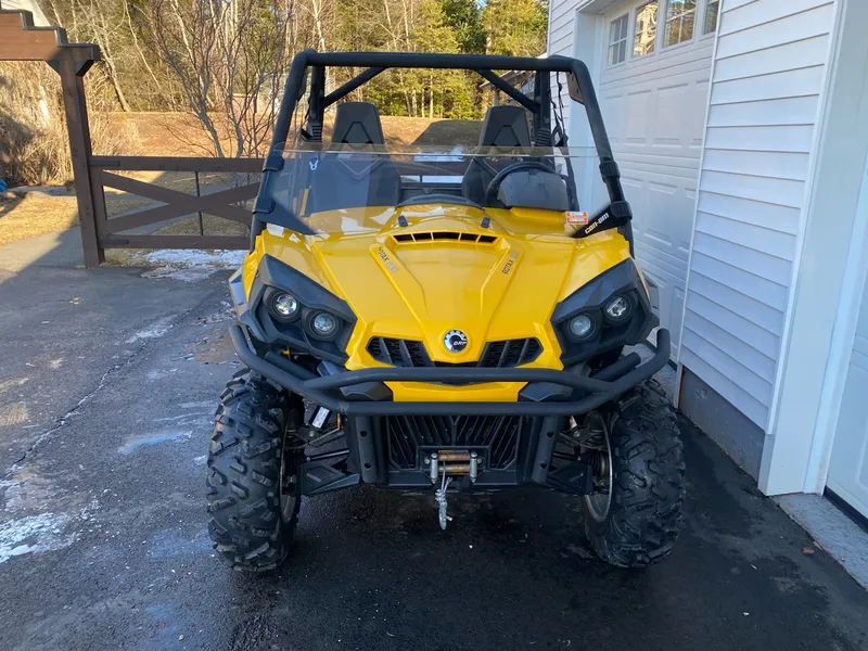 2013 Can-Am Commander 800XT — photo 7 of 9