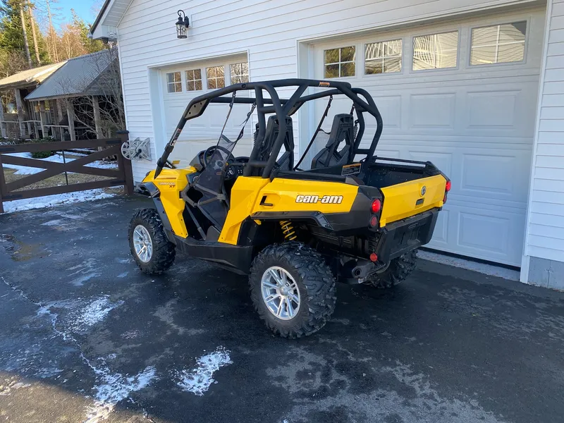 2013 Can-Am Commander 800XT — photo 8 of 9
