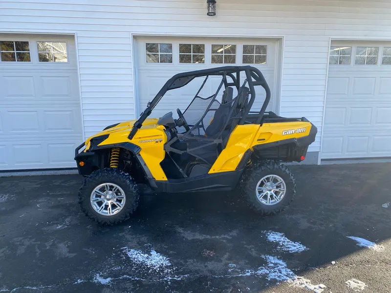 2013 Can-Am Commander 800XT — photo 4 of 9