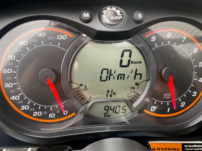 2013 Can-Am Commander 800XT — photo 9 of 9