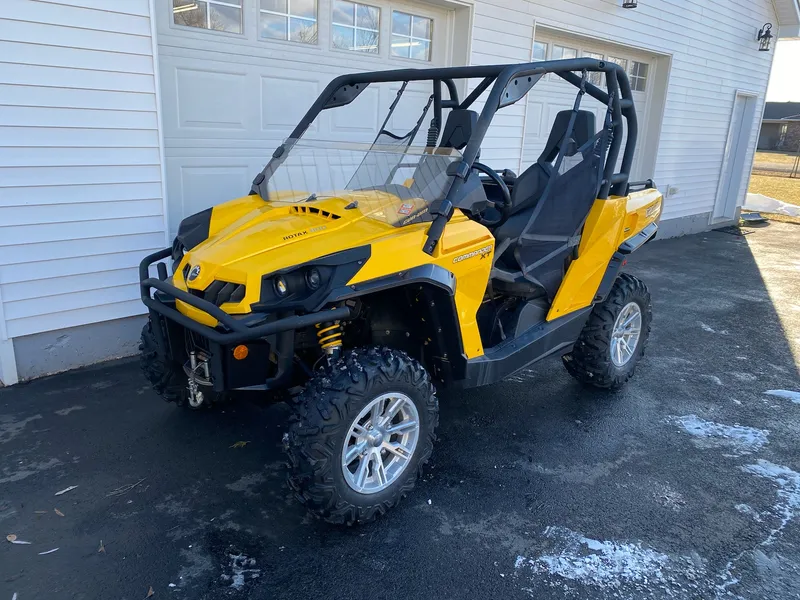 2013 Can-Am Commander 800XT — photo 1 of 9