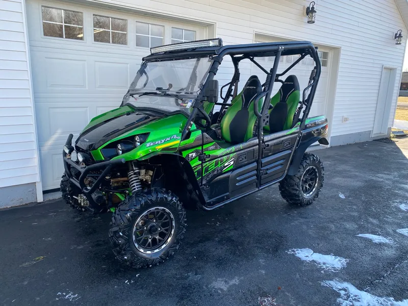 2022 Kawasaki Teryx 4S — photo 1 of 7
