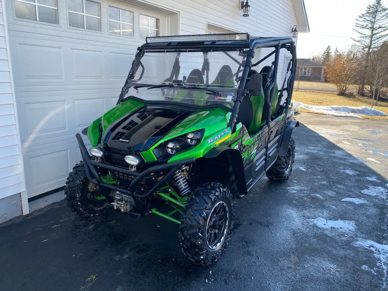 2022 Kawasaki Teryx 4S — photo 2 of 7
