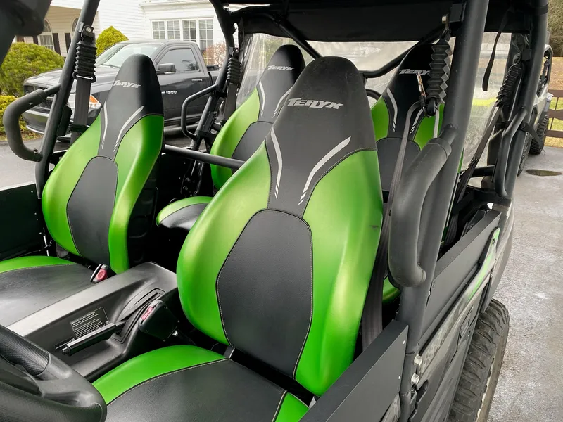 2022 Kawasaki Teryx 4S — photo 8 of 8