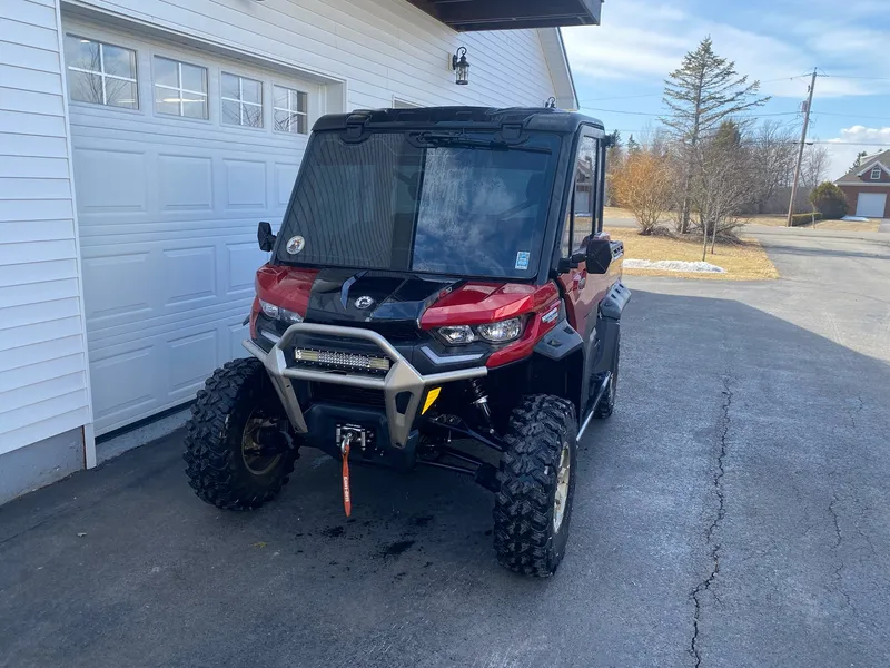 2024 Can-Am Defender HD10 Limited — photo 2 of 9