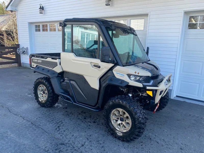 2024 Can-Am Defender HD10 Limited — photo 7 of 13