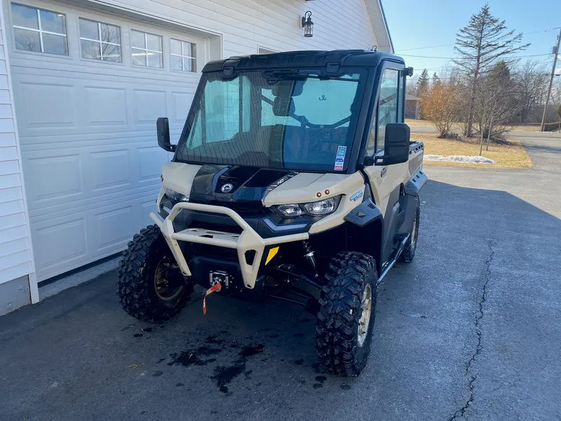 2024 Can-Am Defender HD10 Limited — photo 1 of 13