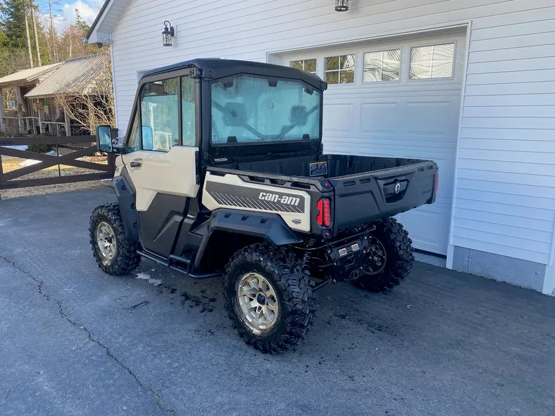 2024 Can-Am Defender HD10 Limited — photo 8 of 13