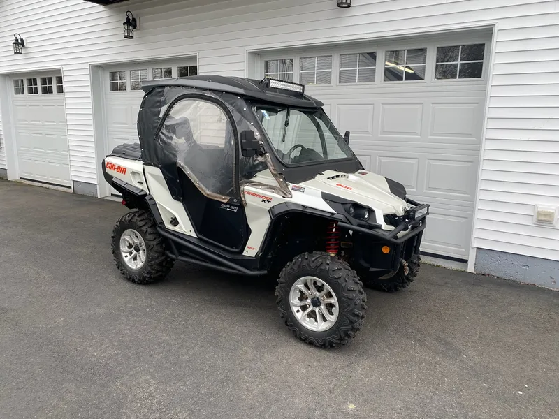 2015 Can-Am Commander 800XT — photo 2 of 14