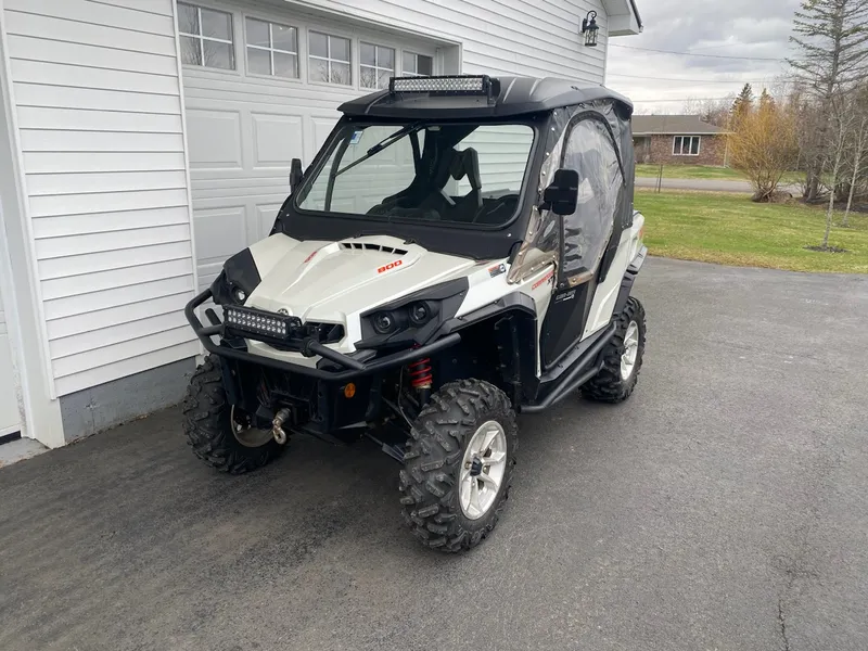 2015 Can-Am Commander 800XT — photo 3 of 14