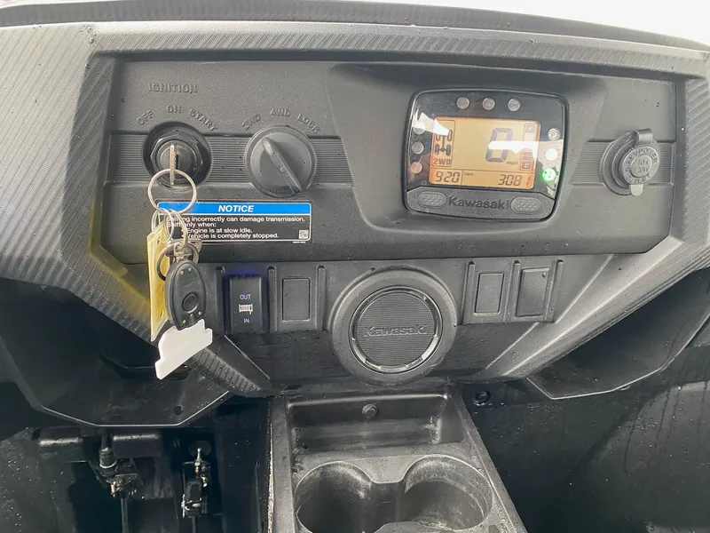 2018 Kawasaki Teryx 4 LE — photo 10 of 12