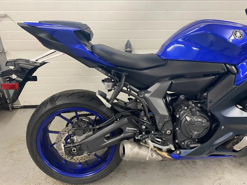 2023 Yamaha R7 — photo 2 of 10