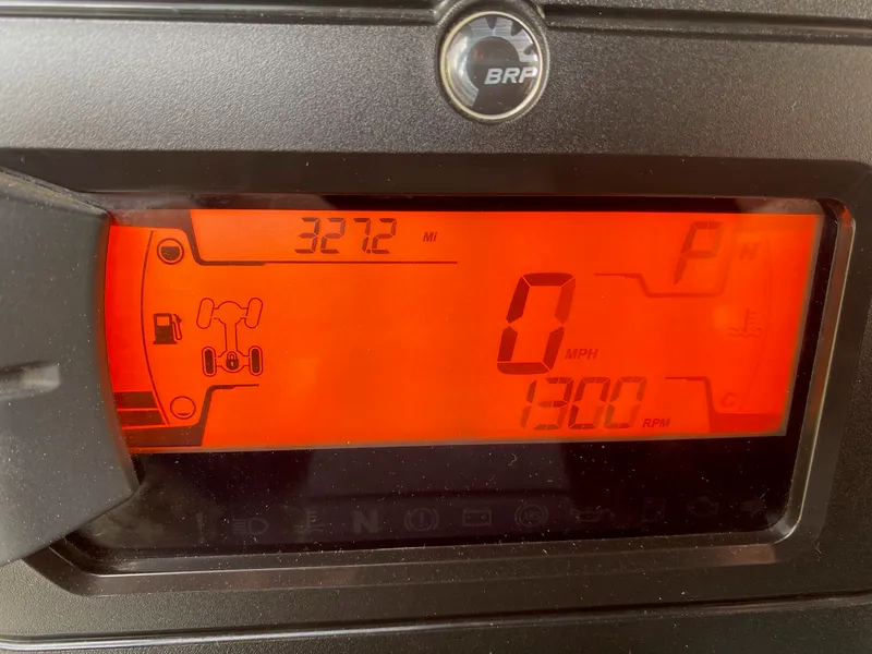 2023 Can-Am Defender XT HD9 — photo 7 of 7