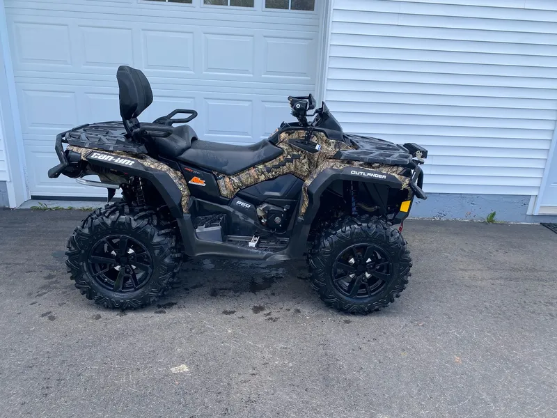 2022 Can-Am Outlander 850 Max XT — photo 9 of 9