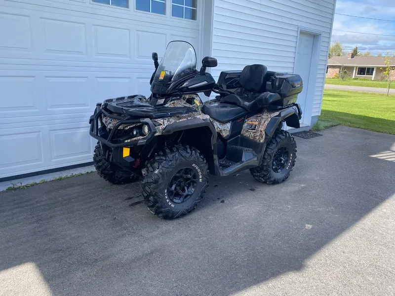 2015 Can-Am Outlander 850 Max XT — photo 1 of 9