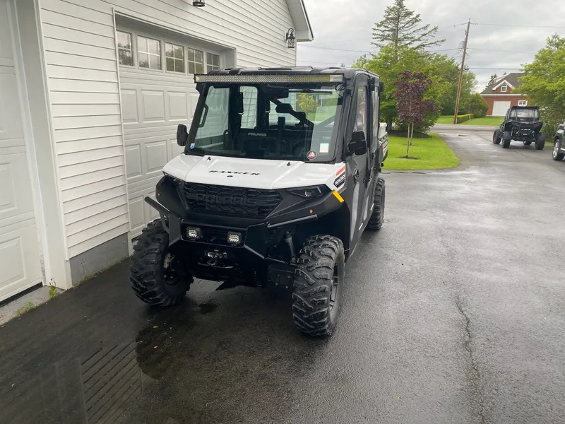 2023 Polaris Ranger 1000 Premium MAX 4dr — photo 3 of 11