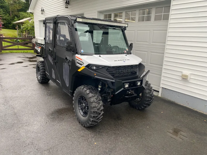 2023 Polaris Ranger 1000 Premium MAX 4dr — photo 2 of 11