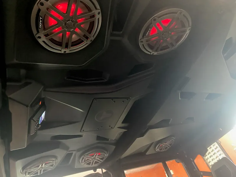 2022 Can-Am Defender Lone Star Max — photo 14 of 20