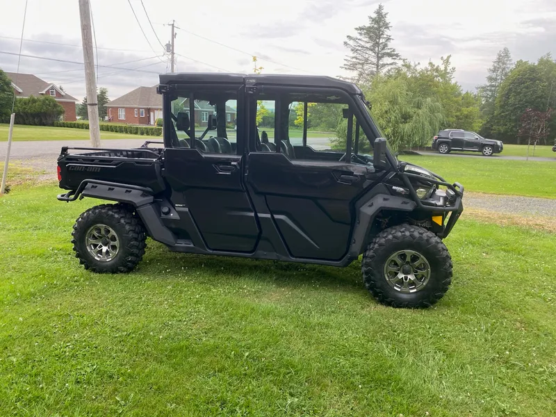 2022 Can-Am Defender Lone Star Max — photo 4 of 20