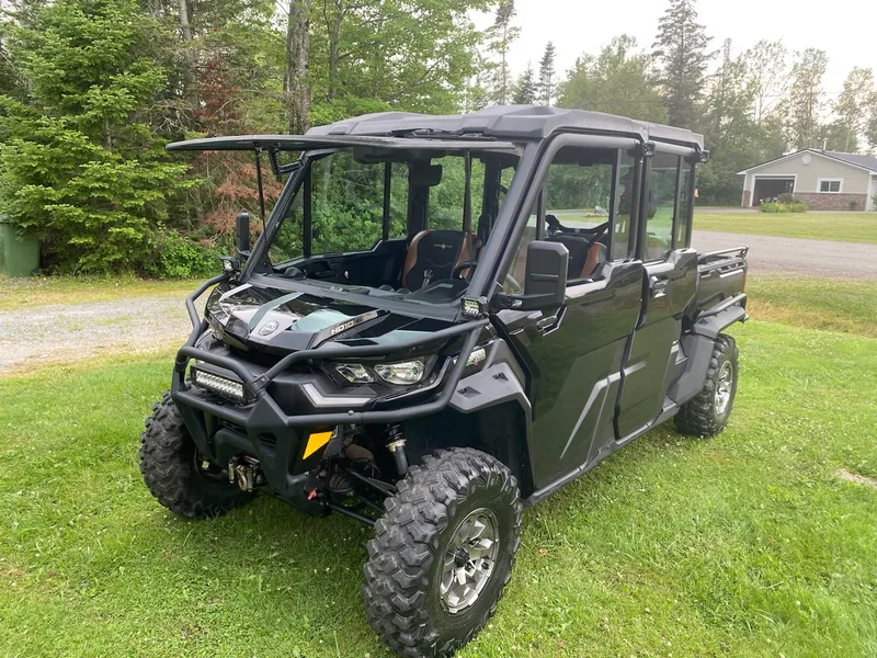 2022 Can-Am Defender Lone Star Max — photo 6 of 20