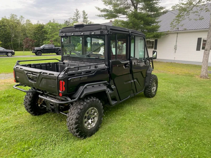 2022 Can-Am Defender Lone Star Max — photo 5 of 20