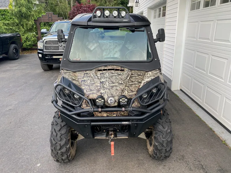 2016 Can-Am Commander Mossy Oak — photo 6 of 11
