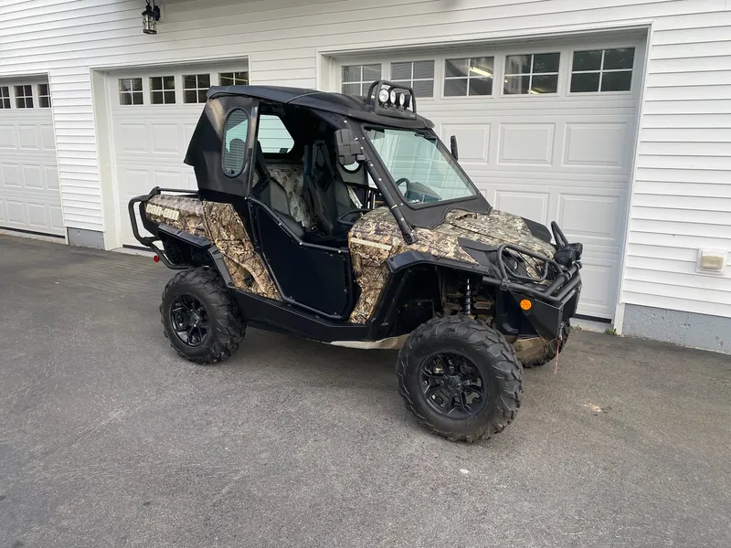 2016 Can-Am Commander Mossy Oak — photo 4 of 11
