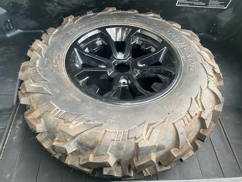 2016 Can-Am Commander Mossy Oak — photo 7 of 11