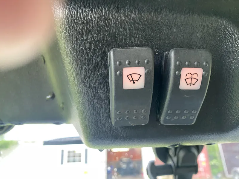 2020 Can-Am Commander 1000R Limited — photo 8 of 11
