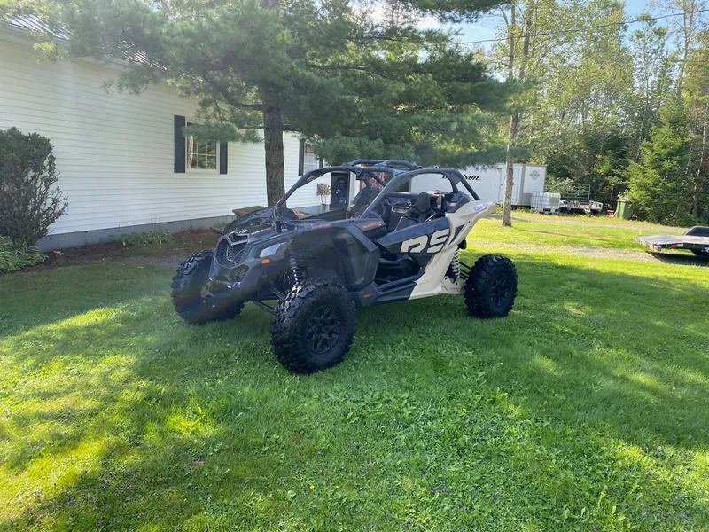 2023 Can-Am Maverick RS Turbo RR — photo 7 of 8