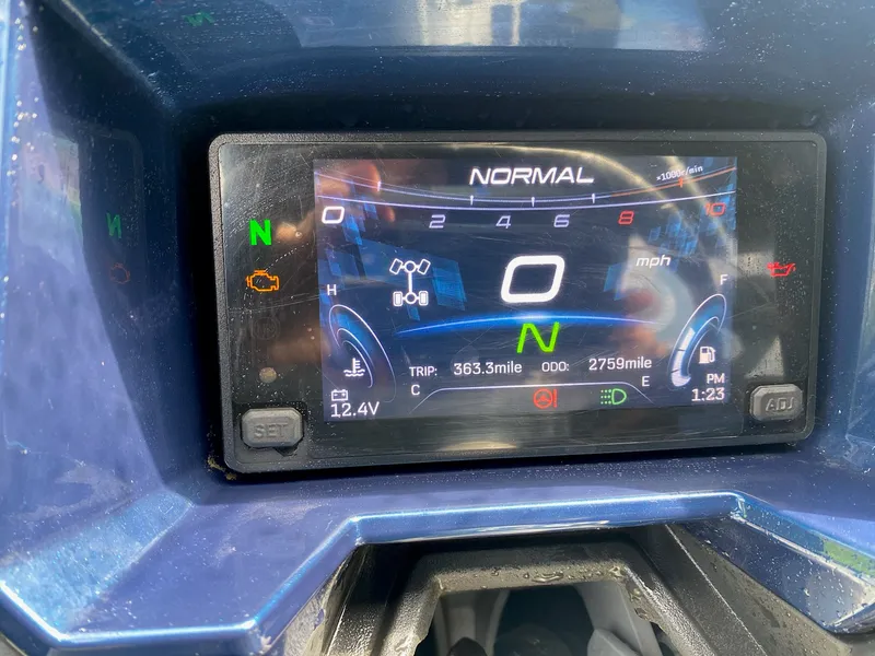 2023 CFMOTO UFORCE 1000 — photo 6 of 6