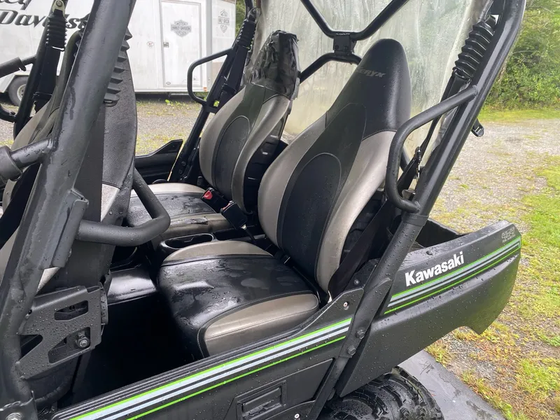 2015 Kawasaki Teryx4 800 — photo 9 of 10