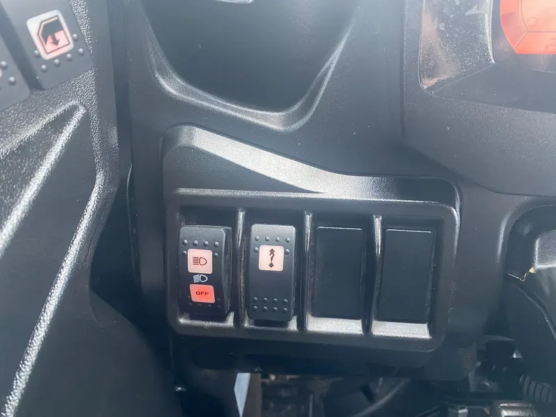2024 Can-Am Defender Ltd — photo 9 of 9