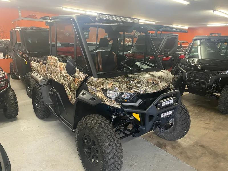 2024 Can-Am Defender Ltd — photo 6 of 9