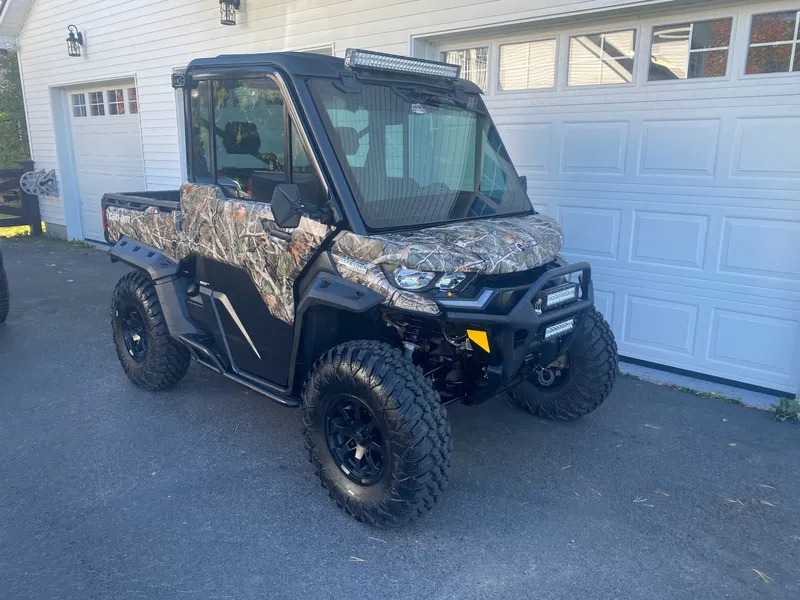 2024 Can-Am Defender Ltd — photo 4 of 9