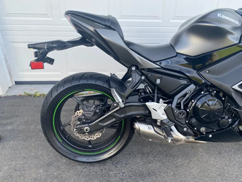 2023 Kawasaki Ninja 650 — photo 3 of 8